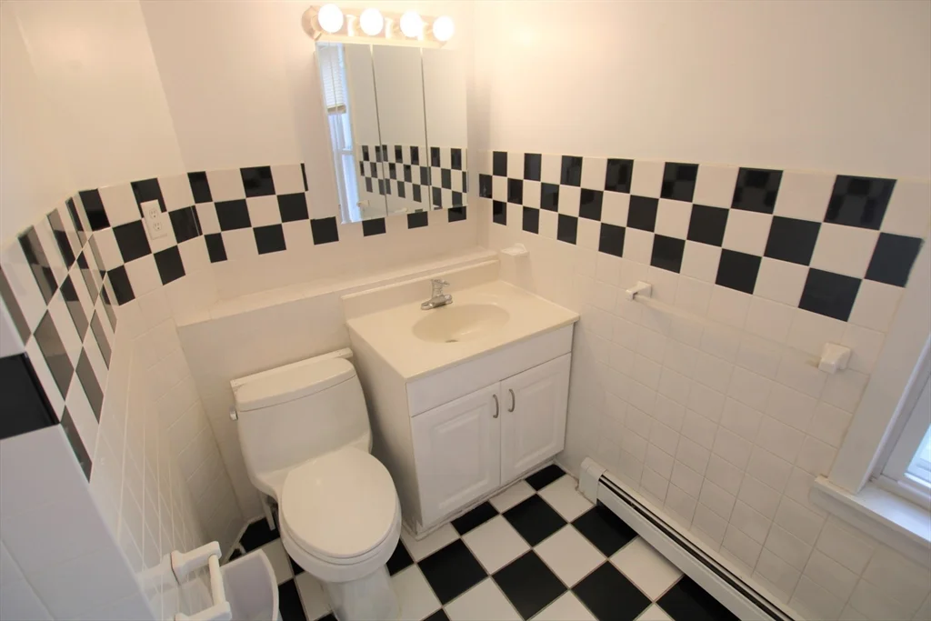 2 bed, 1 bath apartment for rent at 35 Danforth St Unit 2, Jamaica Plain — photo 13 of 15