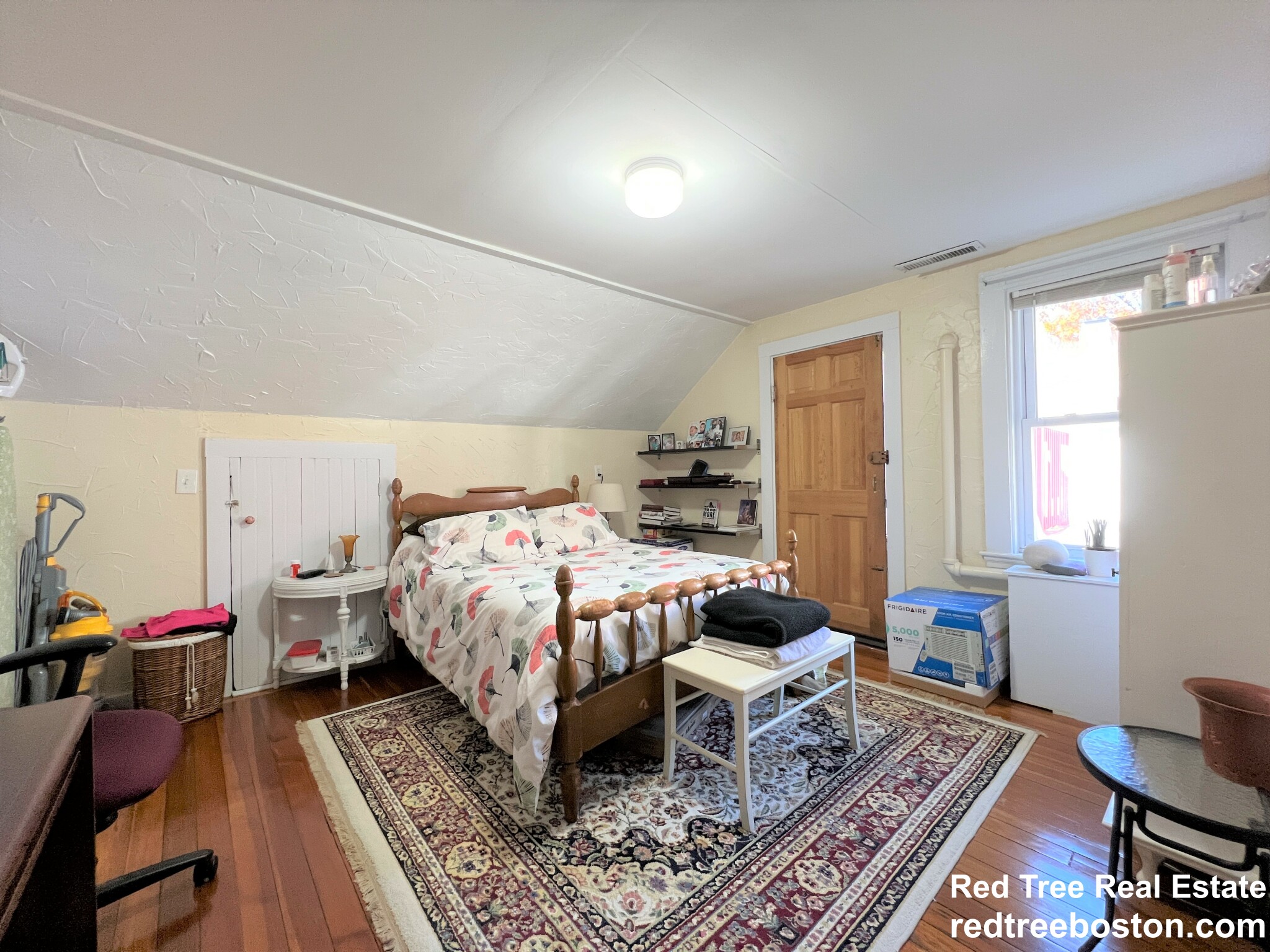 1 bed, 1 bath apartment for rent at 35 Danforth St Unit 3, Jamaica Plain — photo 4 of 15