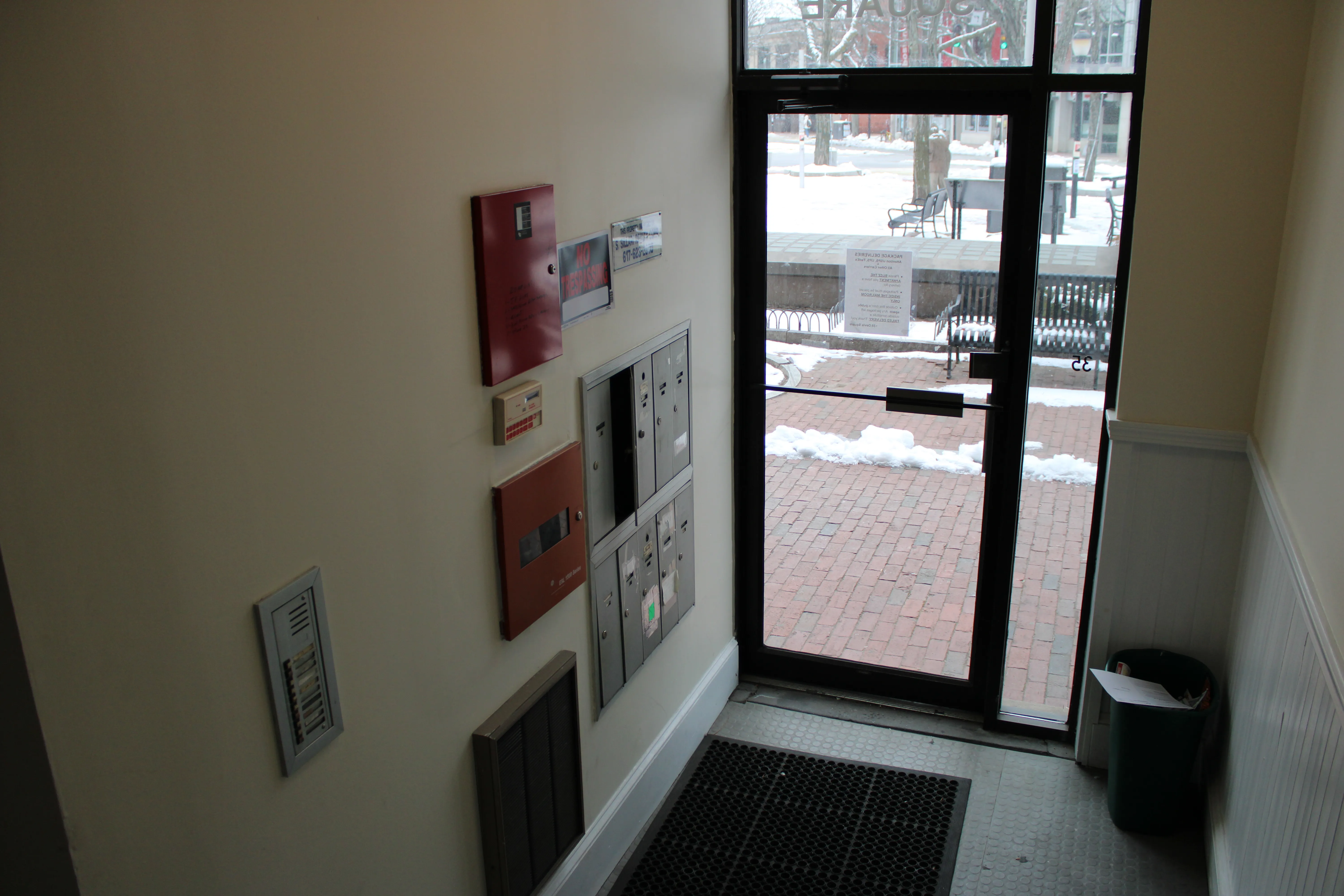 2 bed, 1 bath apartment for rent at 35 Davis Sq Unit 35, Davis Square — photo 4 of 16