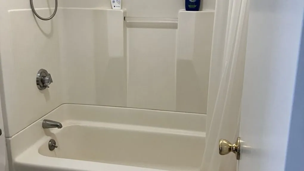 1 bed, 1 bath apartment for rent at 35 Davis Sq Unit 8, Davis Square — photo 5 of 5