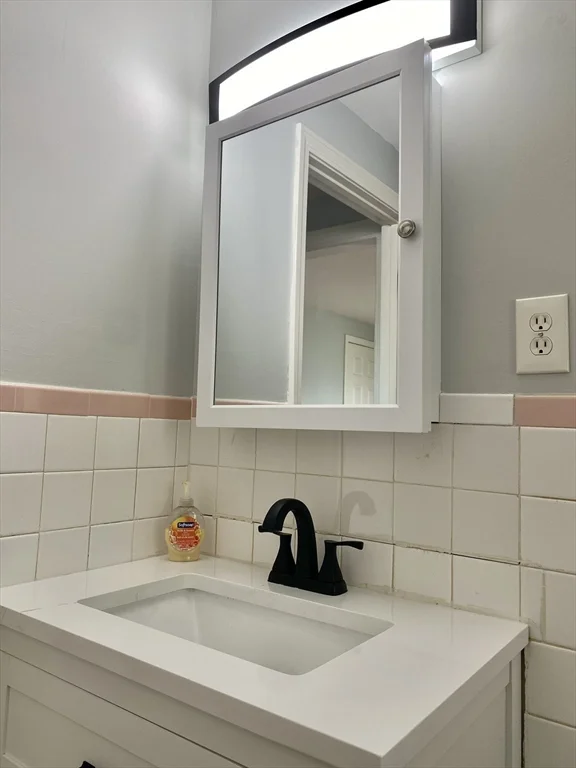 1 bed, 1 bath apartment for rent at 35 Denton St Unit 2, Lowell — photo 14 of 22