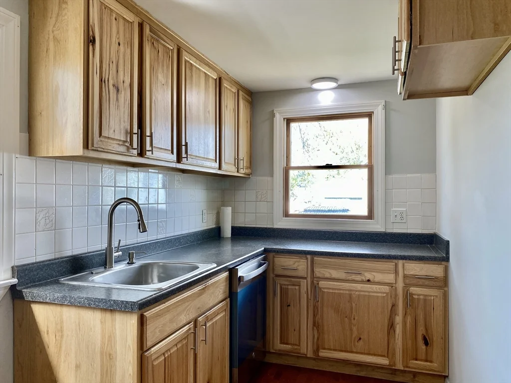1 bed, 1 bath apartment for rent at 35 Denton St Unit 2, Lowell — photo 3 of 22