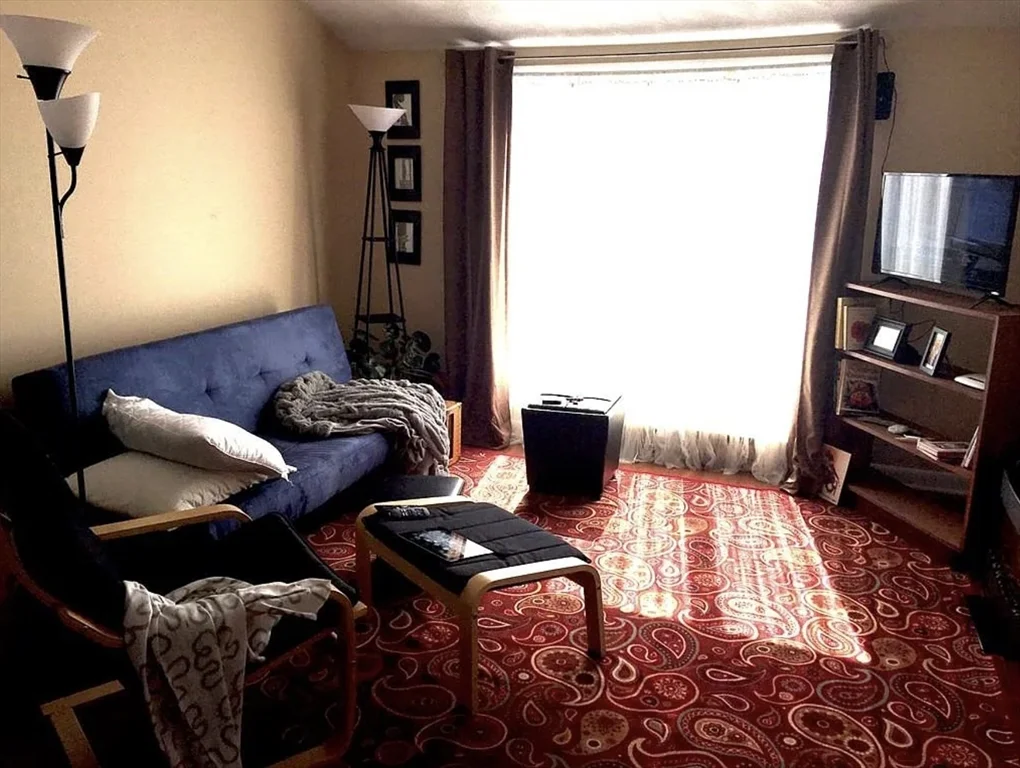 1 bed, 1 bath apartment for rent at 35 Derby Unit 3, Ten Hills — photo 1 of 6