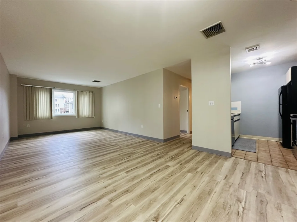 2 bed, 2 bath apartment for rent at 35 Desmoines Rd Unit 203, Quincy — photo 3 of 18