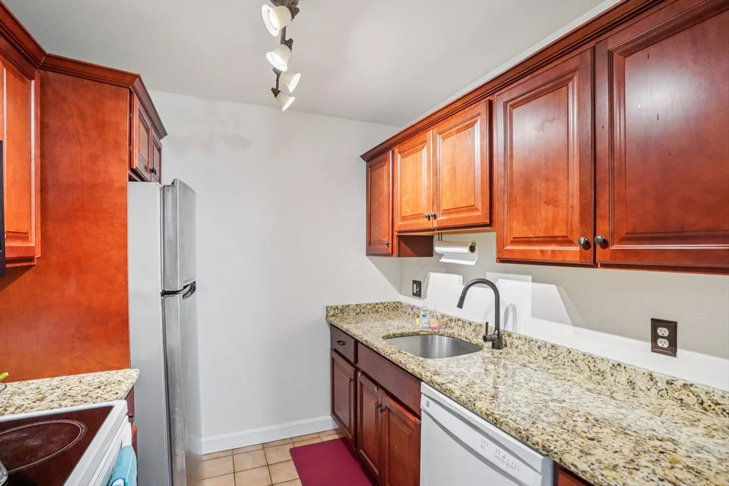 2 bed, 2 bath apartment for rent at 35 Desmoines Rd Unit 209, Quincy — photo 6 of 21