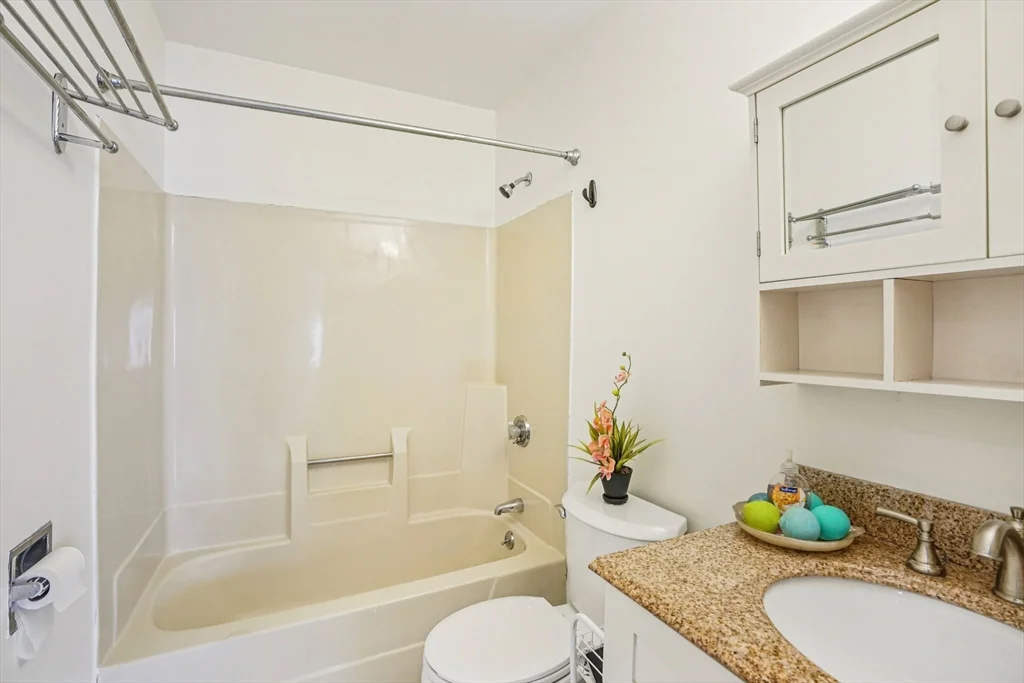 2 bed, 2 bath apartment for rent at 35 Desmoines Rd Unit 209, Quincy — photo 13 of 21