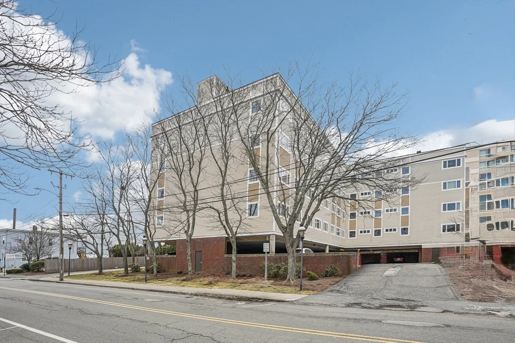 2 bed, 2 bath apartment for rent at 35 Desmoines Rd Unit 209, Quincy — photo 2 of 21