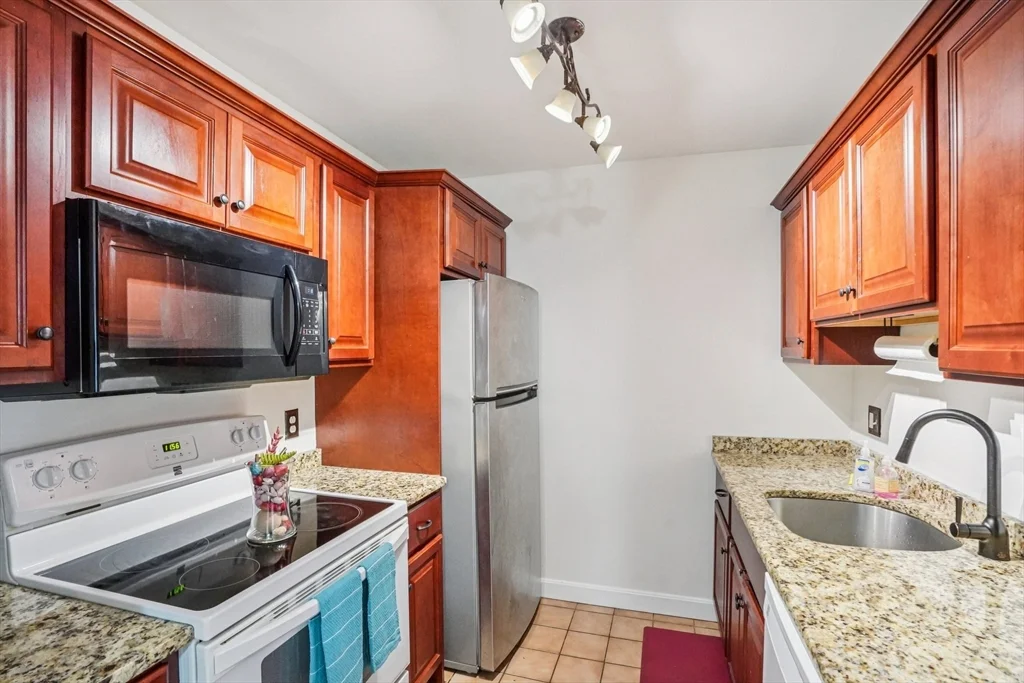 2 bed, 2 bath apartment for rent at 35 Desmoines Rd Unit 209, Quincy — photo 5 of 21