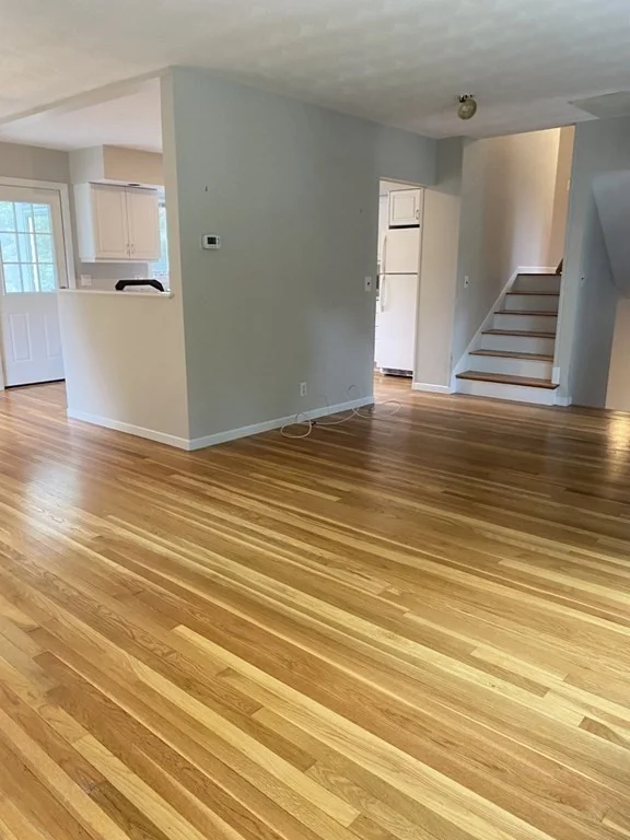 3 bed, 1 bath apartment for rent at 35 Dunedin Rd, Wellesley — photo 8 of 25