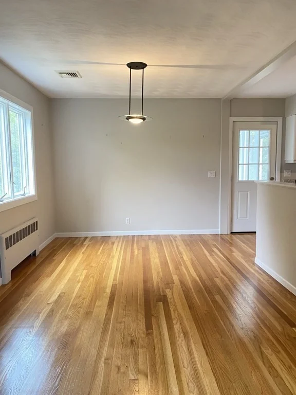 3 bed, 1 bath apartment for rent at 35 Dunedin Rd, Wellesley — photo 7 of 25