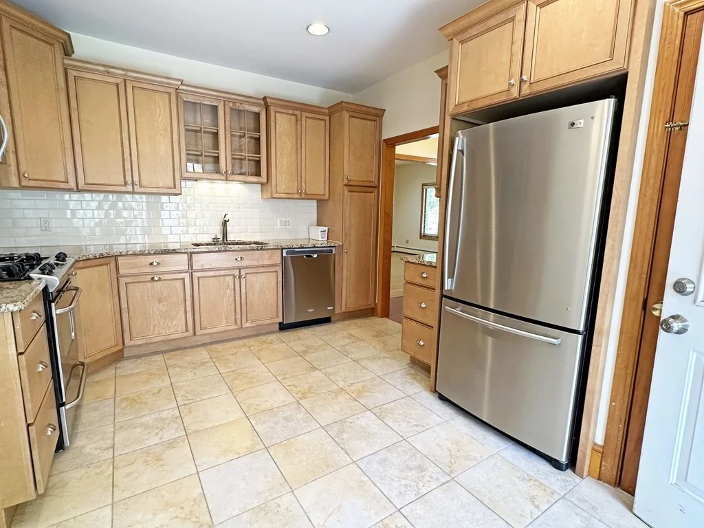 3 bed, 2 bath apartment for rent at 35 Eddy St Unit 35, West Newton — photo 7 of 15