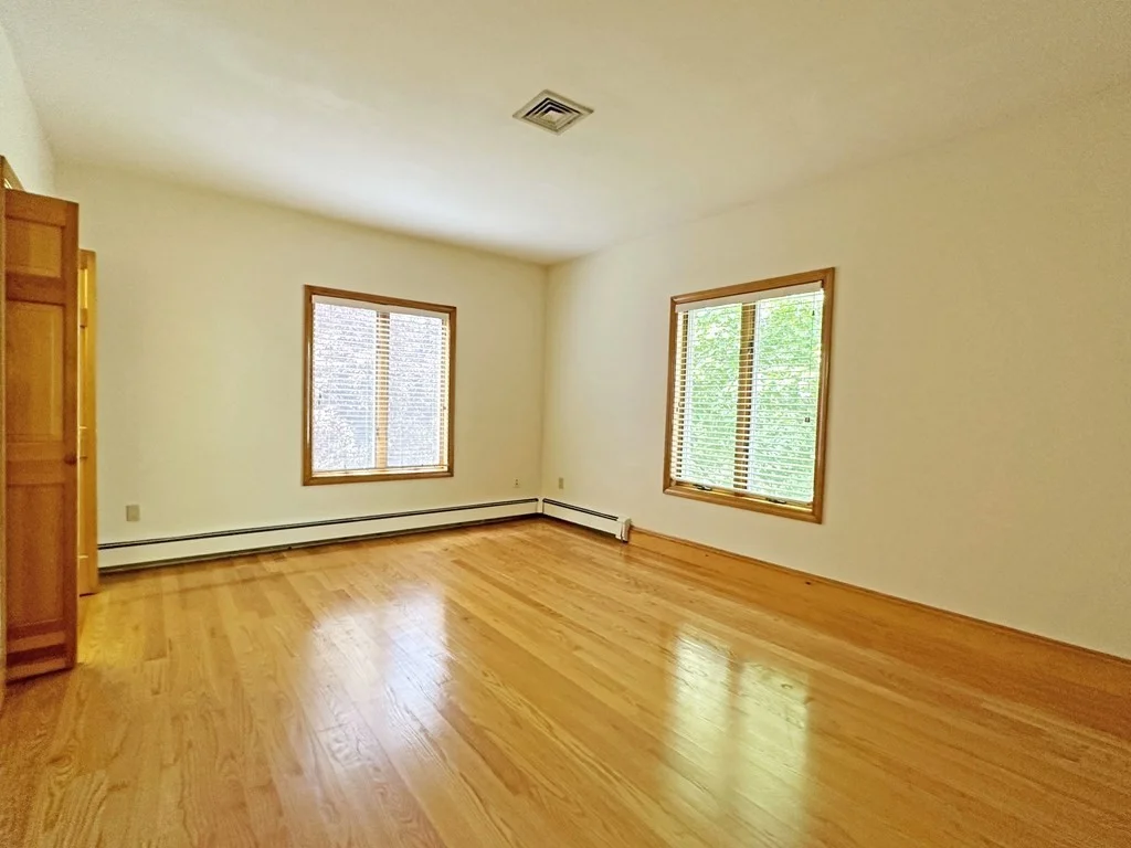 3 bed, 2 bath apartment for rent at 35 Eddy St Unit 35, West Newton — photo 10 of 15