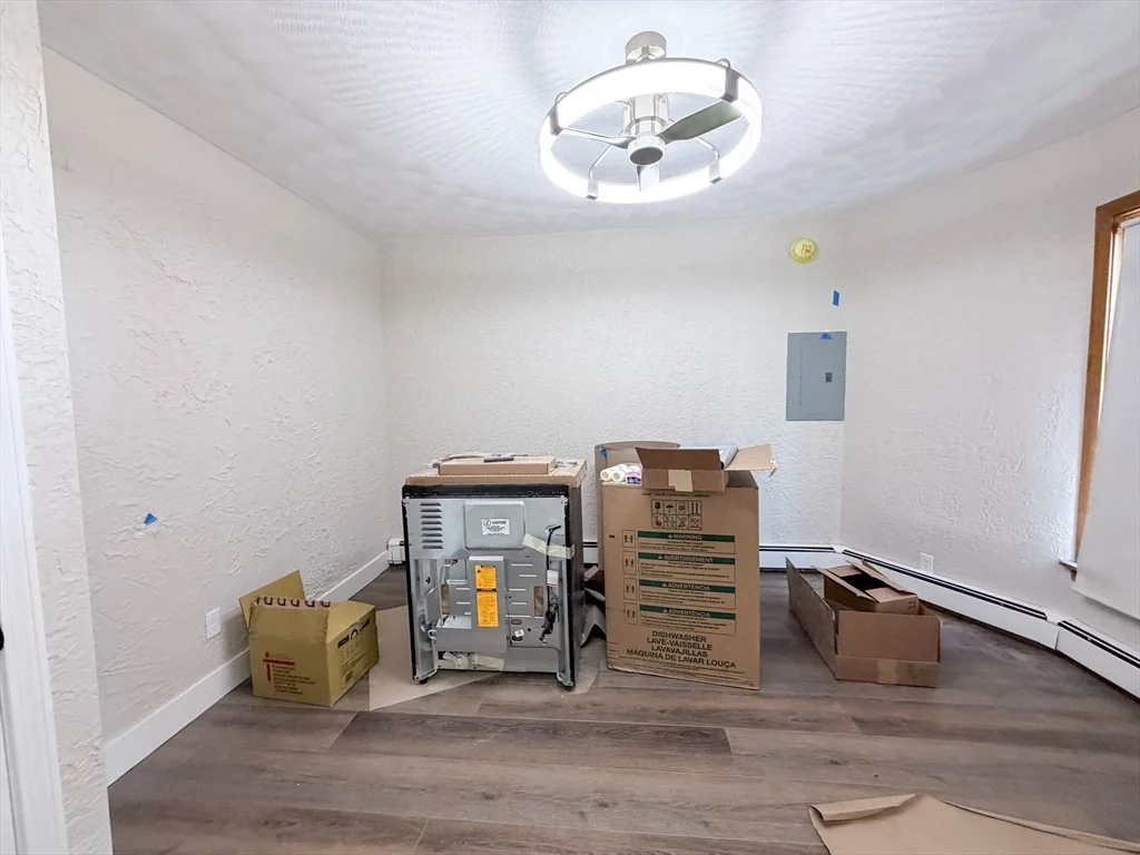 3 bed, 1 bath apartment for rent at 35 Eliot St Unit 35, Medford — photo 6 of 17