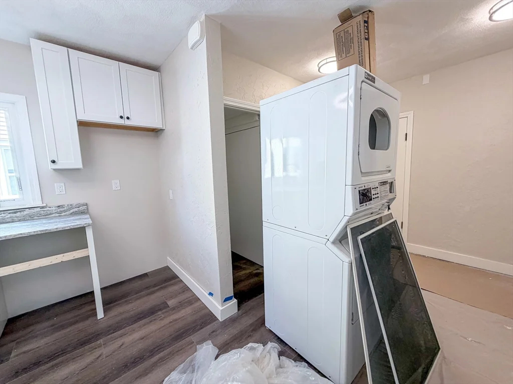 3 bed, 1 bath apartment for rent at 35 Eliot St Unit 35, Medford — photo 5 of 17
