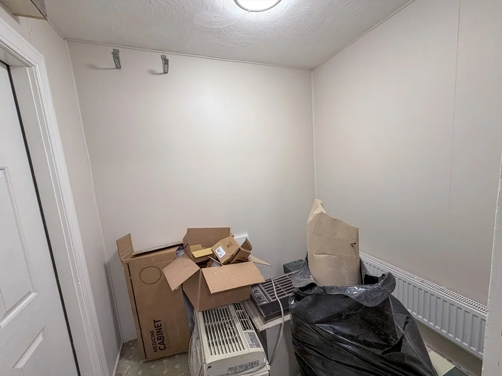3 bed, 1 bath apartment for rent at 35 Eliot St Unit 35, Medford — photo 14 of 17