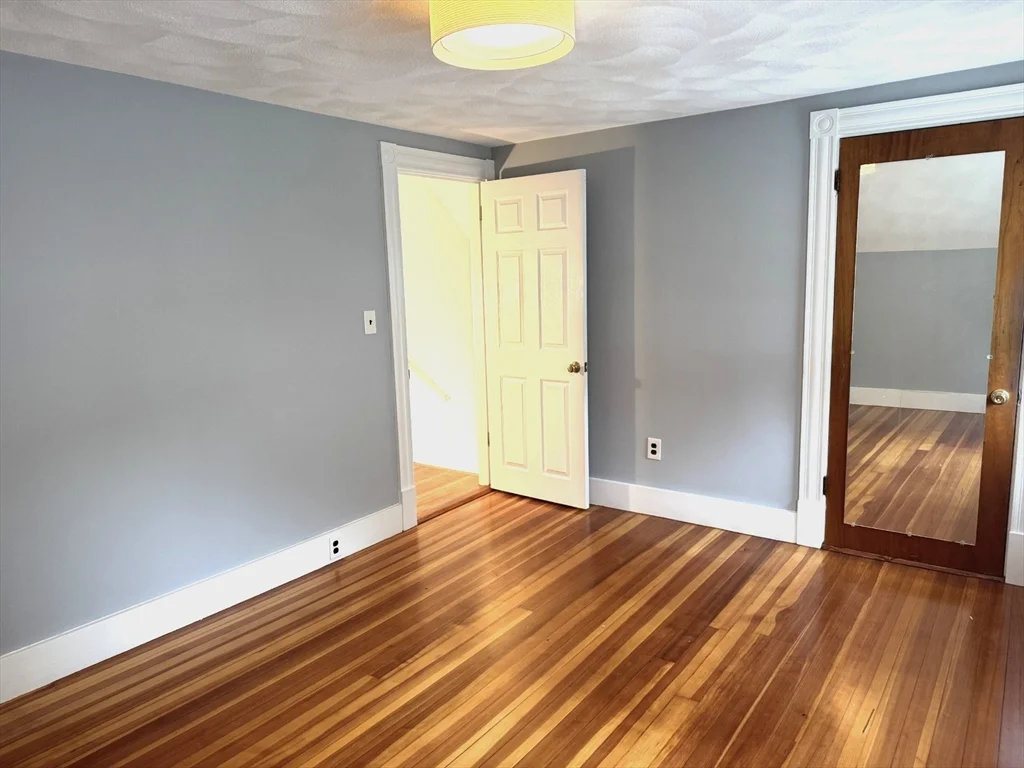 3 bed, 2 bath apartment for rent at 35 Emerson St, Wakefield — photo 16 of 22