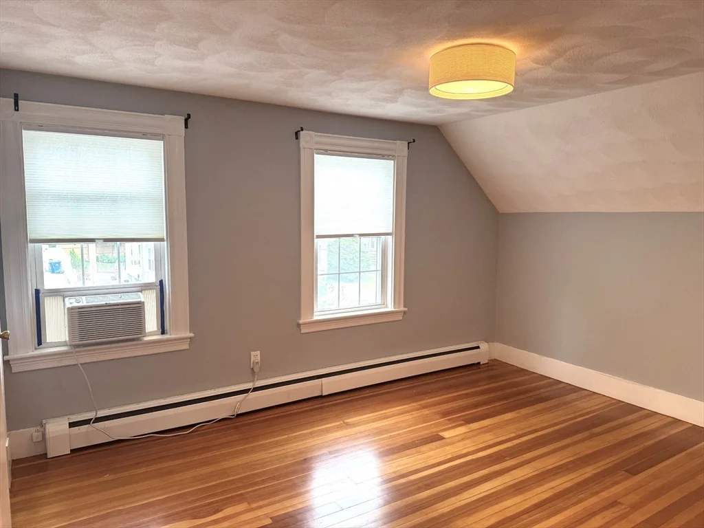 3 bed, 2 bath apartment for rent at 35 Emerson St, Wakefield — photo 17 of 22
