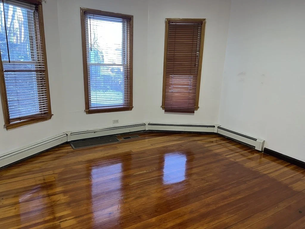 2 bed, 1 bath apartment for rent at 35 Endicott St Unit 1, Saugus — photo 6 of 8