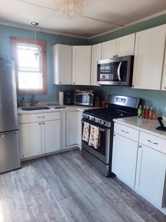 3 bed, 1 bath apartment for rent at 35 Everson Rd Unit 35, Marshfield — photo 5 of 7