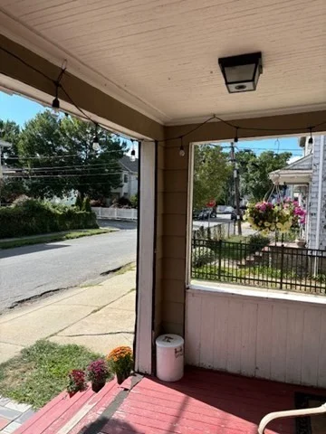 2 bed, 1 bath apartment for rent at 35 Exeter St Unit 1, Arlington — photo 2 of 12