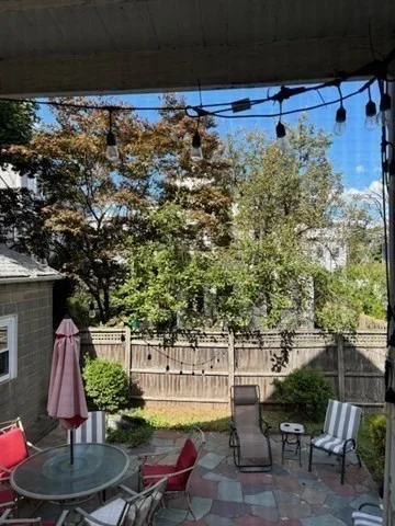 2 bed, 1 bath apartment for rent at 35 Exeter St Unit 1, Arlington — photo 11 of 12