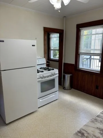 2 bed, 1 bath apartment for rent at 35 Exeter St Unit 1, Arlington — photo 9 of 12