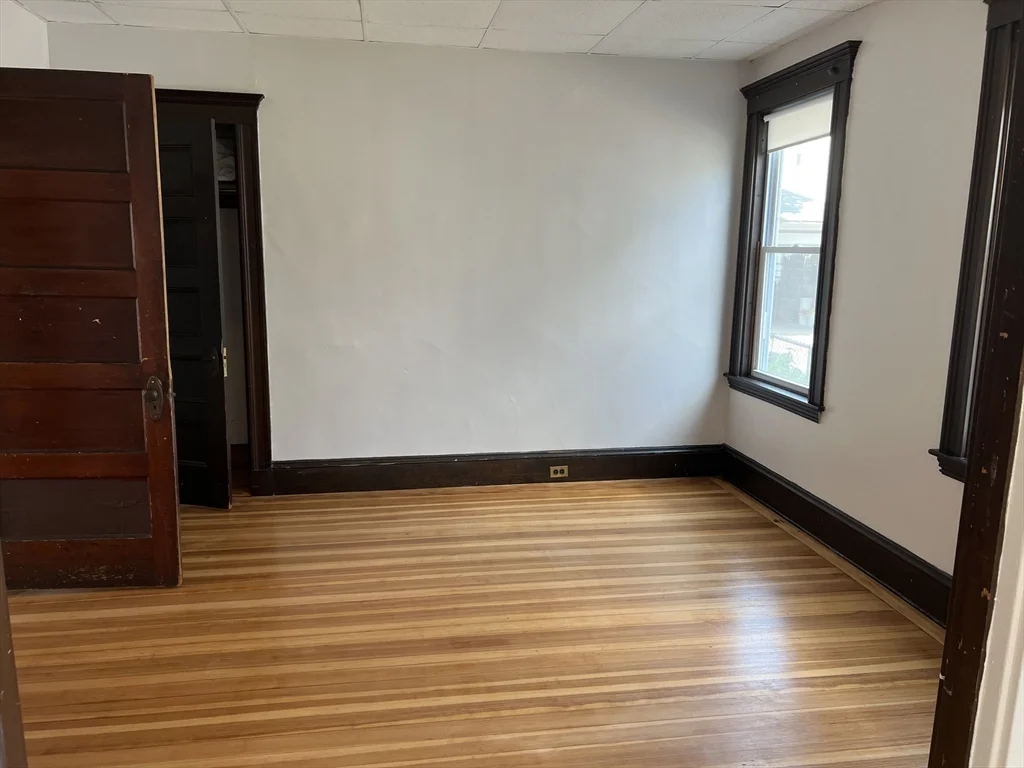 3 bed, 1 bath apartment for rent at 35 Fairmont St Unit 1, Arlington — photo 3 of 11
