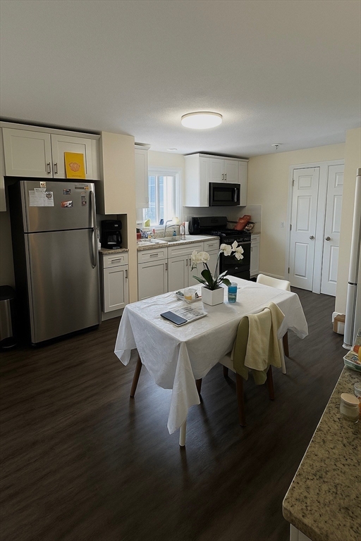 3 bed, 1 bath apartment for rent at 35 Fairmont St Unit 3, Malden — photo 5 of 15