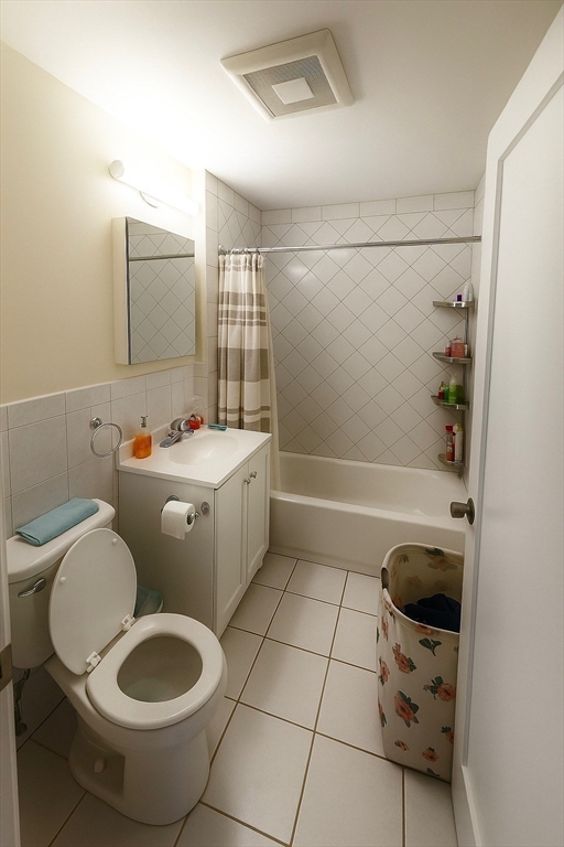 3 bed, 1 bath apartment for rent at 35 Fairmont St Unit 3, Malden — photo 3 of 15