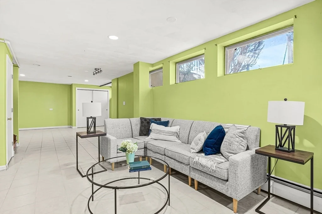 5 bed, 3 bath apartment for rent at 35 Fells Avenue Ter, North Medford — photo 32 of 34