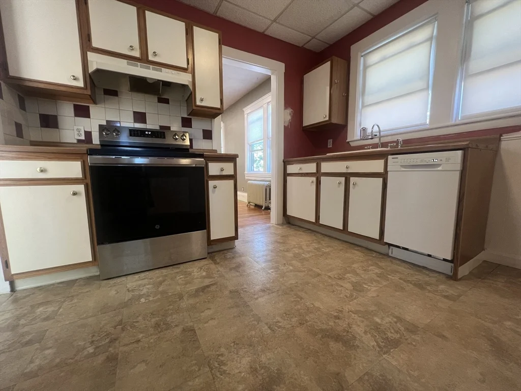 2 bed, 1 bath apartment for rent at 35 Flett Rd Unit 37, Belmont — photo 8 of 21