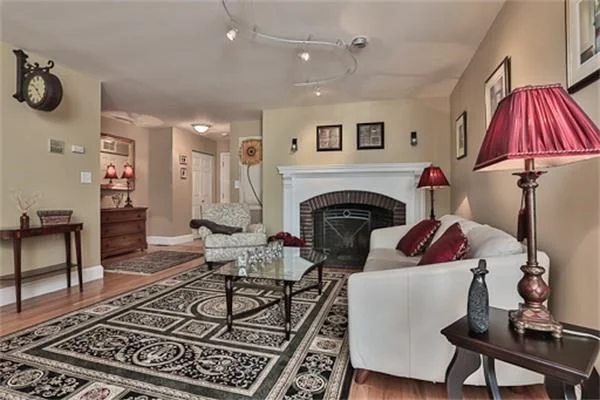 2 bed, 1 bath apartment for rent at 35 Flint St Unit 110, Salem — photo 5 of 20