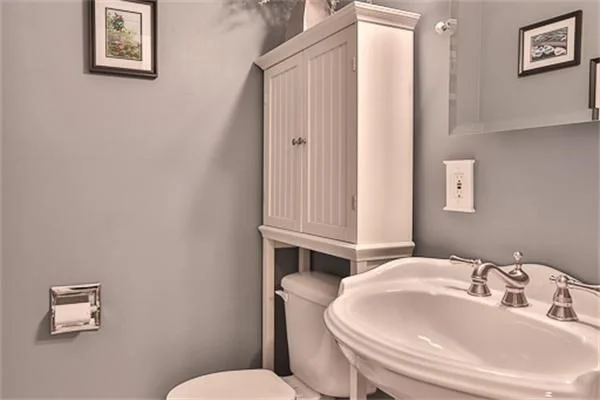 2 bed, 1 bath apartment for rent at 35 Flint St Unit 110, Salem — photo 12 of 20