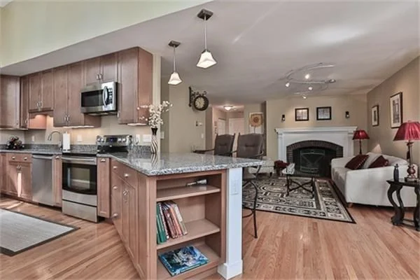 2 bed, 1 bath apartment for rent at 35 Flint St Unit 110, Salem — photo 4 of 20