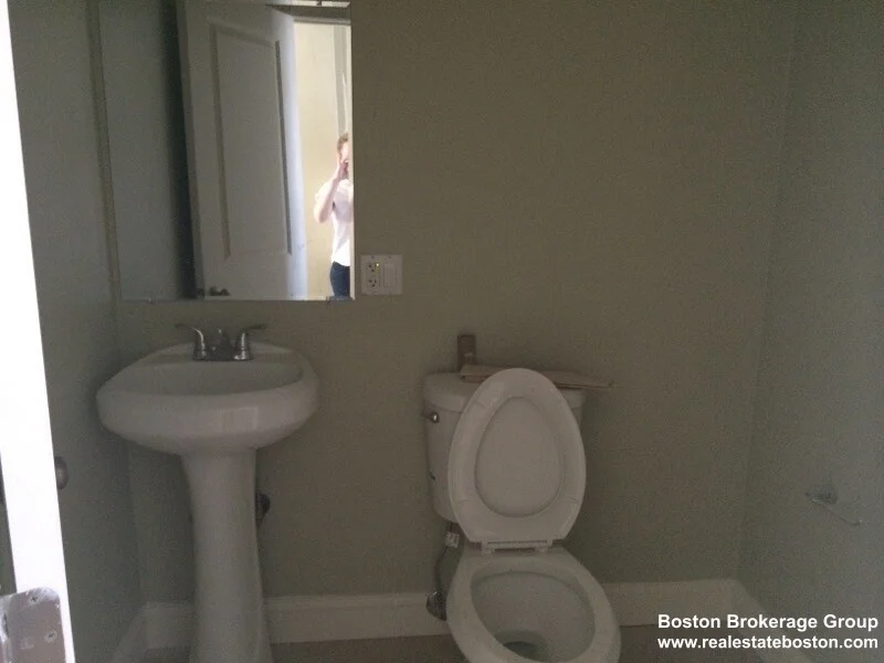 3 bed, 2 bath apartment for rent at 35 Forbes Unit 1, Jamaica Plain — photo 6 of 6