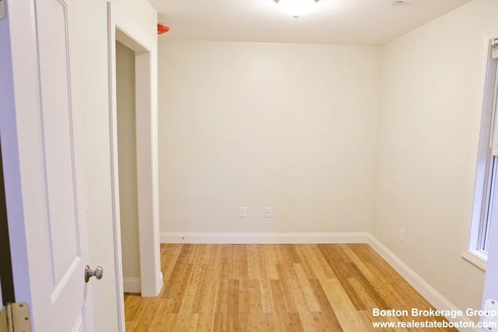 4 bed, 2 bath apartment for rent at 35 Forbes Unit 2, Jamaica Plain — photo 9 of 11