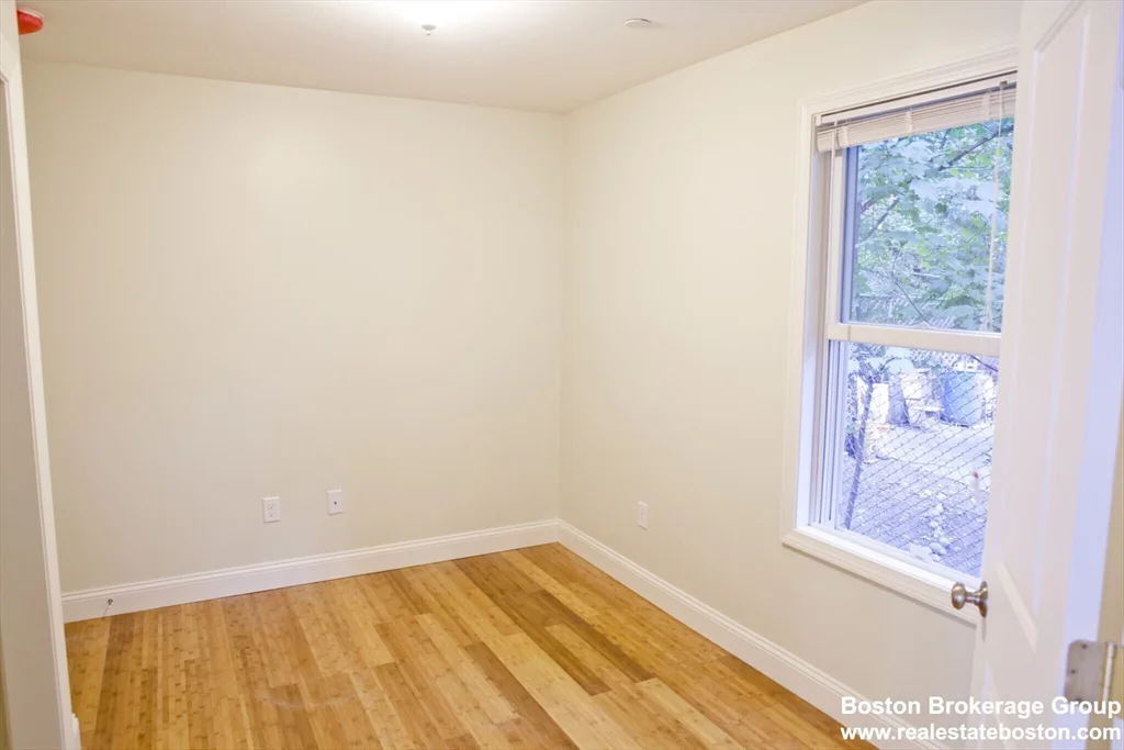 4 bed, 2 bath apartment for rent at 35 Forbes Unit 2, Jamaica Plain — photo 8 of 11