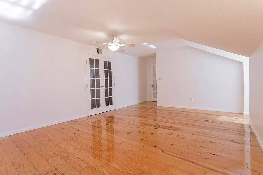 4 bed, 3 bath apartment for rent at 35 Fort Ave Unit A COPY, Roxbury — photo 11 of 24