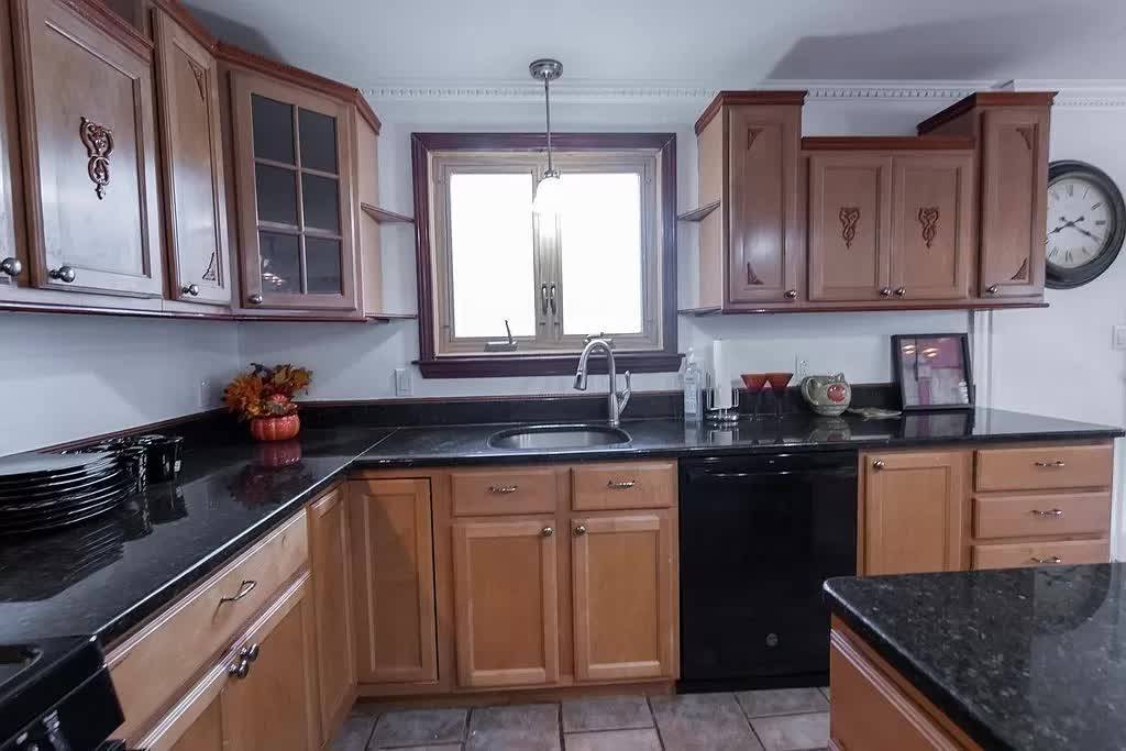 5 bed, 3 bath apartment for rent at 35 Fort Ave Unit A, Roxbury — photo 4 of 24