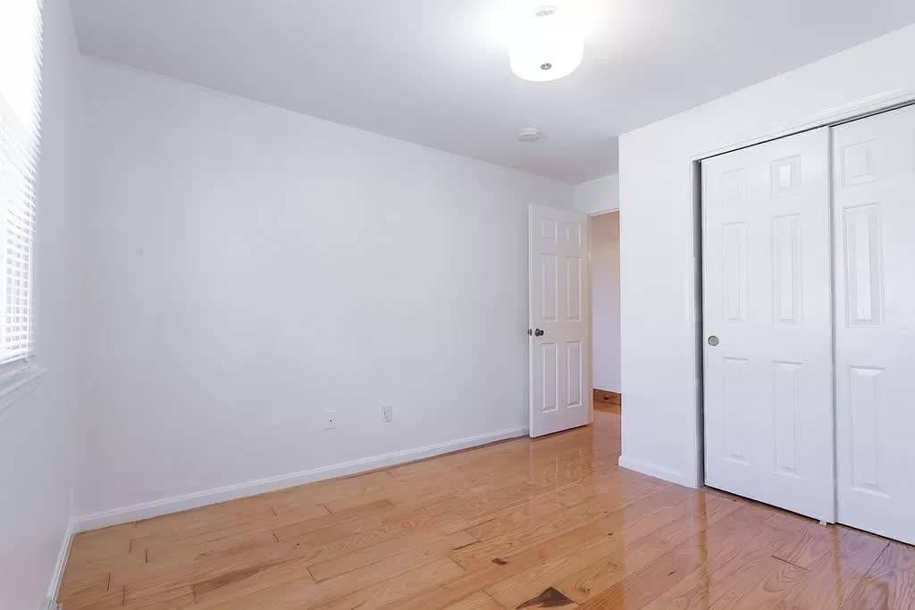 5 bed, 3 bath apartment for rent at 35 Fort Ave Unit A, Roxbury — photo 13 of 24