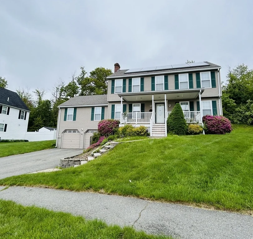 3 bed, 2 bath apartment for rent at 35 Fox Meadow Dr, Worcester — photo 1 of 24