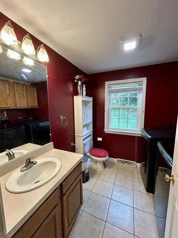 3 bed, 2 bath apartment for rent at 35 Fox Meadow Dr, Worcester — photo 13 of 24