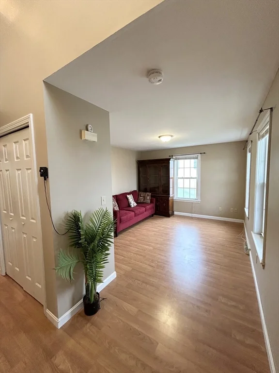 3 bed, 2 bath apartment for rent at 35 Fox Meadow Dr, Worcester — photo 3 of 24
