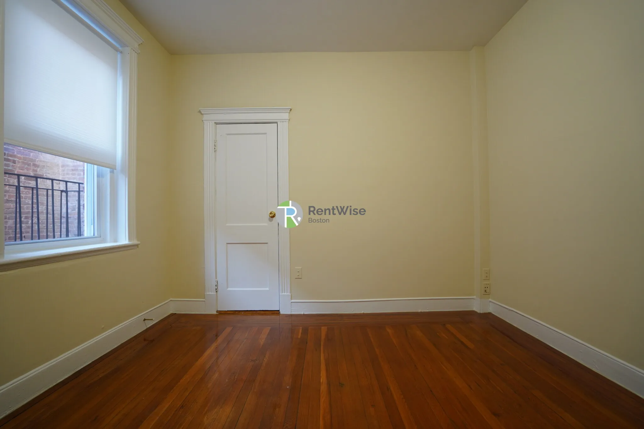 Studio bed, 1 bath apartment for rent at 35 Gardner St Unit 10, Allston — photo 3 of 13