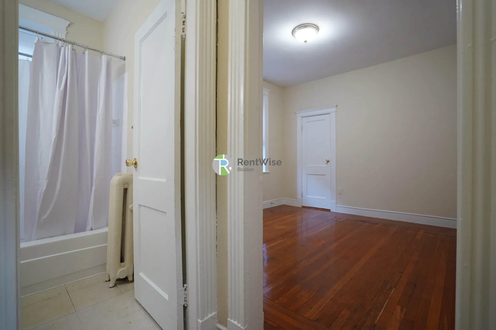 Studio bed, 1 bath apartment for rent at 35 Gardner St Unit 10, Allston — photo 1 of 13
