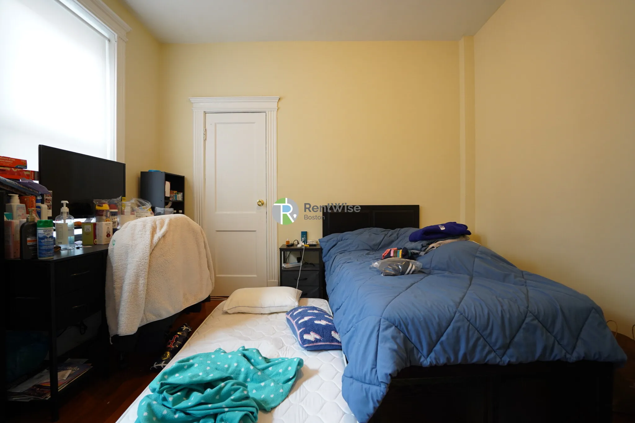 Studio bed, 1 bath apartment for rent at 35 Gardner St Unit 10, Allston — photo 2 of 9