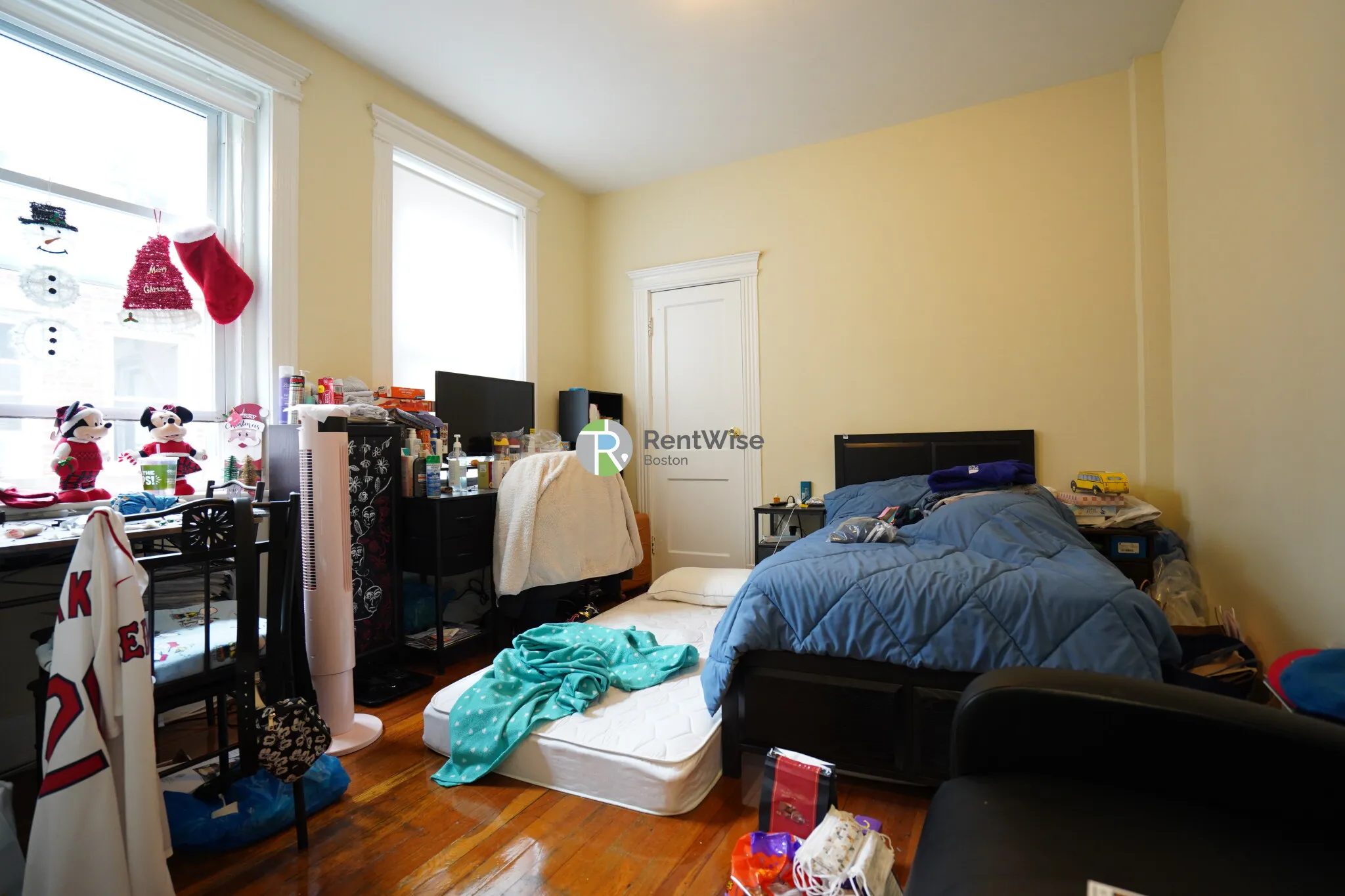 Studio bed, 1 bath apartment for rent at 35 Gardner St Unit 10, Allston — photo 1 of 9