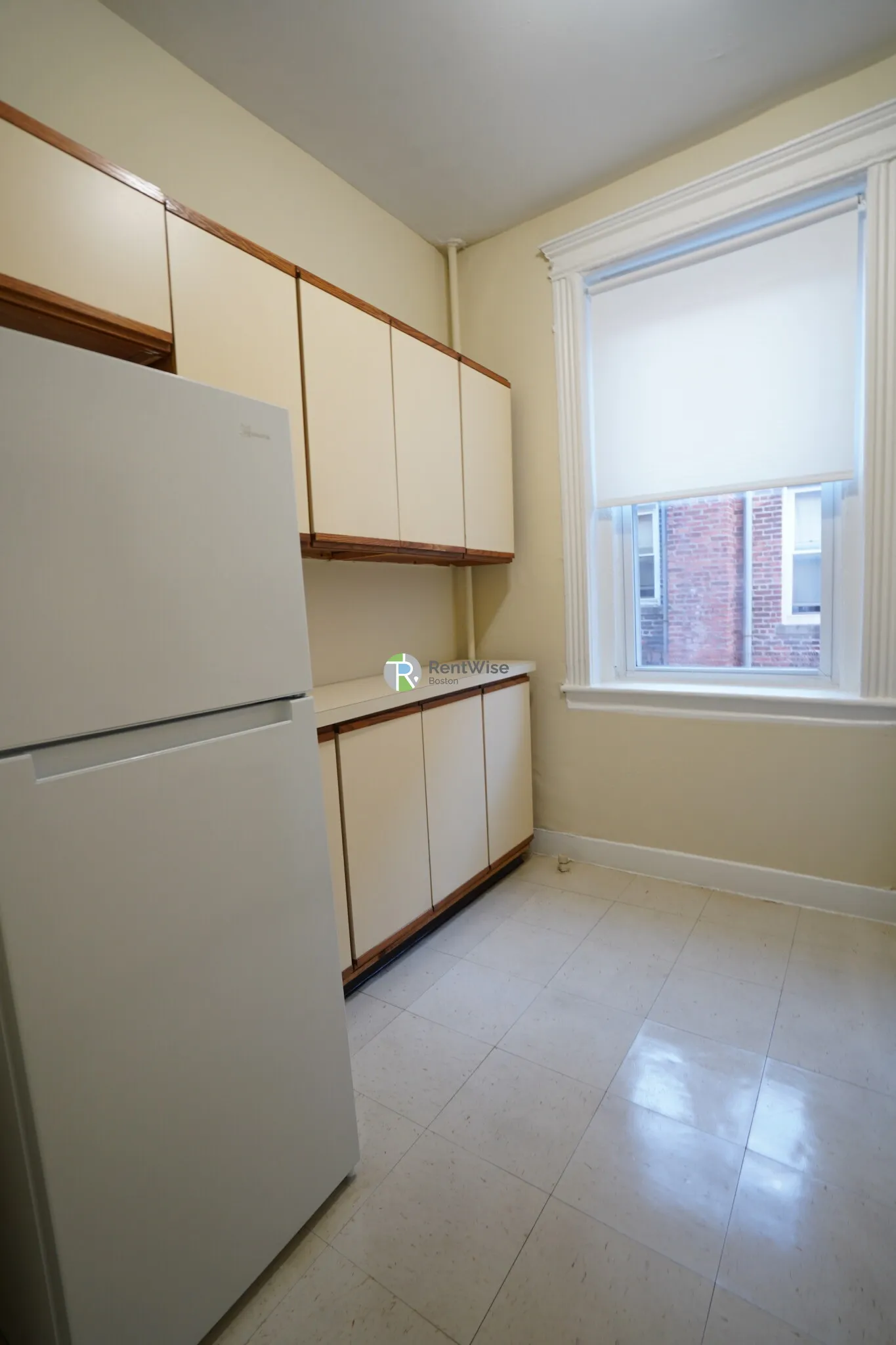 Studio bed, 1 bath apartment for rent at 35 Gardner St Unit 10, Allston — photo 8 of 13