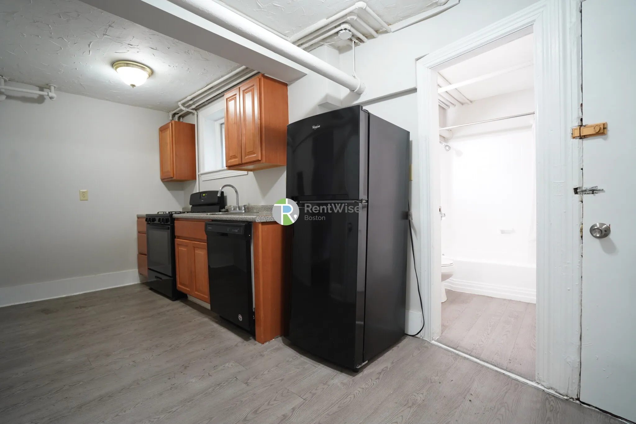 Studio bed, 1 bath apartment for rent at 35 Gardner St Unit A, Allston — photo 5 of 12