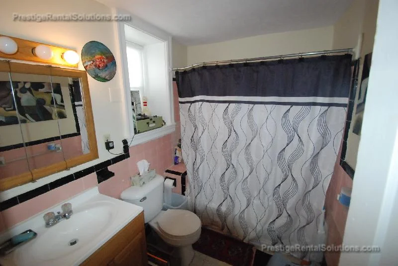 1 bed, 1 bath apartment for rent at 35 Gardner St Unit B, Allston — photo 4 of 11